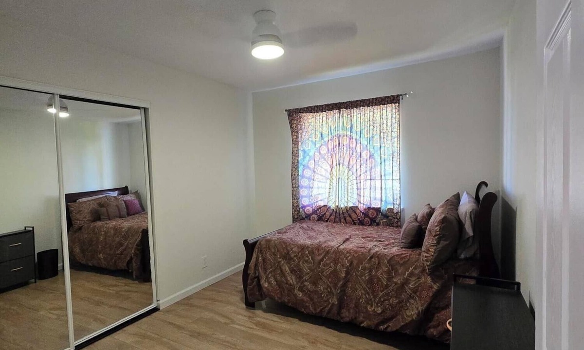 Lancaster House | Beautiful 2-bedroom house with AC in pleasant Lancaster, CA