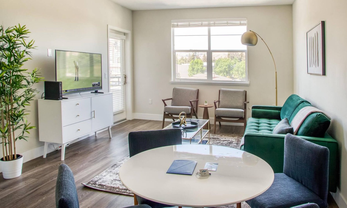 Centerville Apartment | Beautiful 2BR in Fremont, Parking