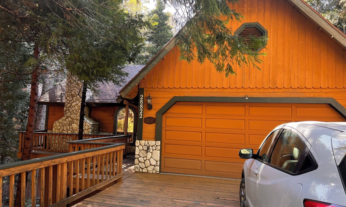 Cedar Glen Cabin | Beautiful 3-bedroom cabin in Lake Arrowhead perfect for relaxing getaways!
