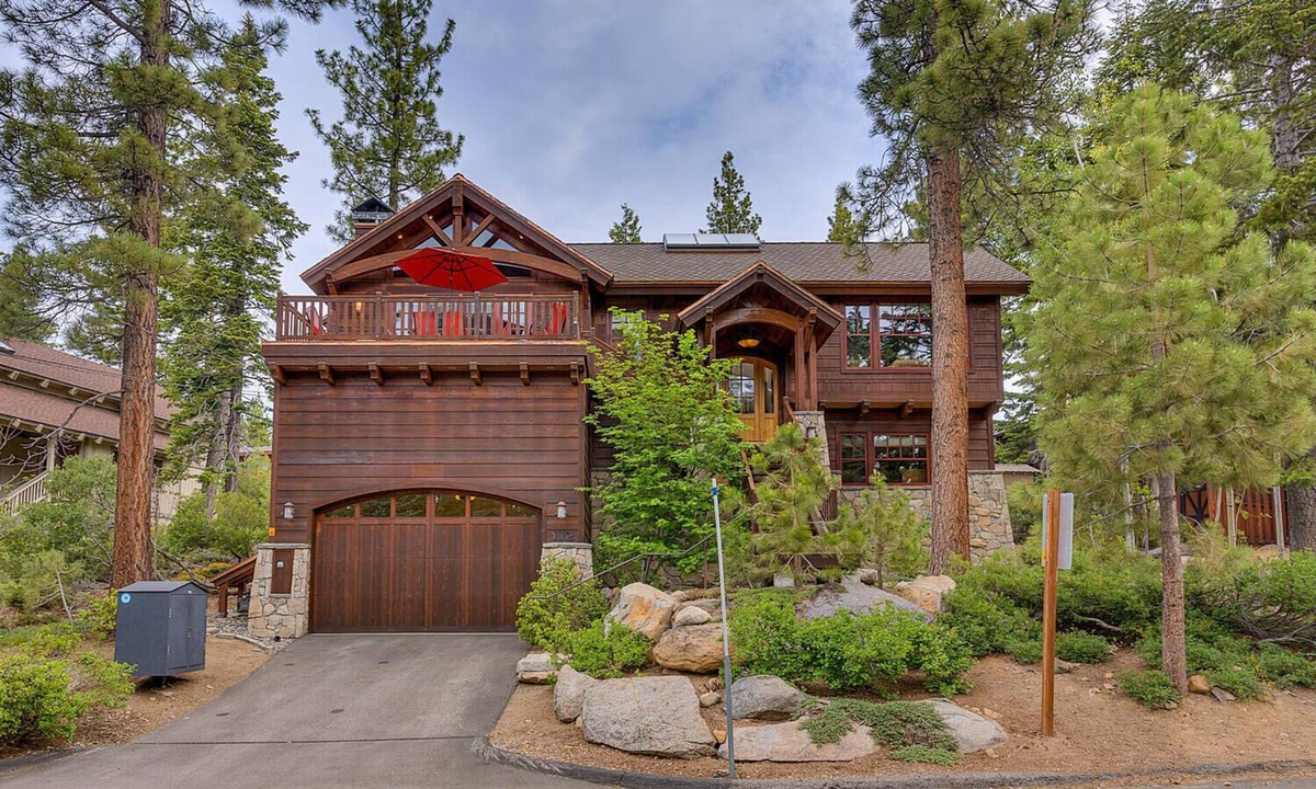 Lake Forest House | Beautiful Dollar Point Home! (Sunny Days)