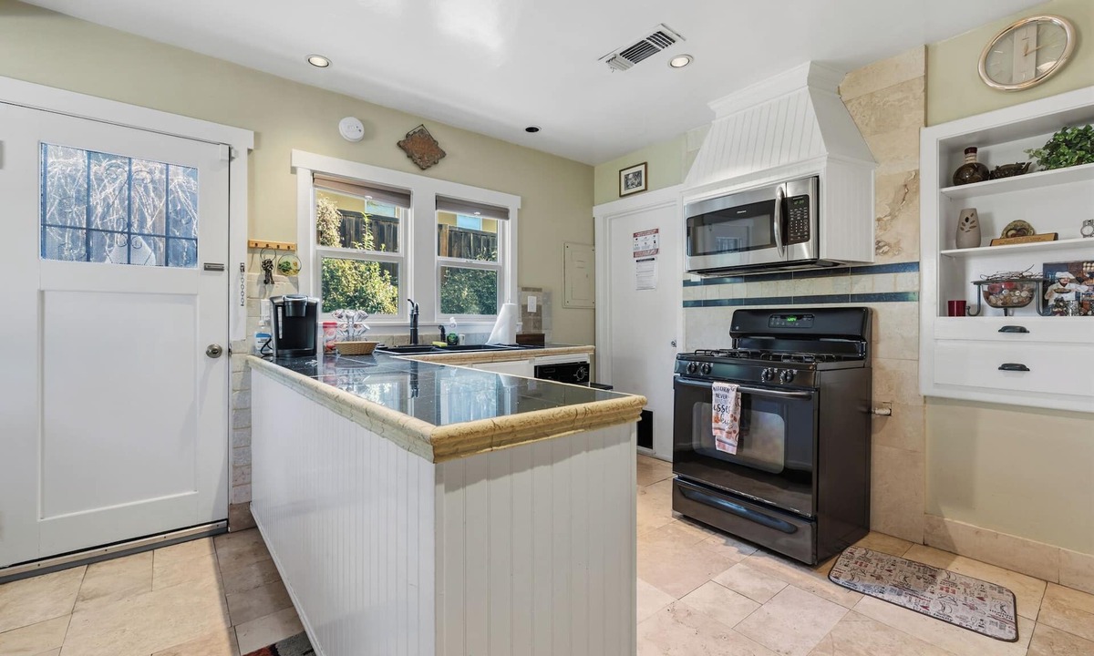 Fair Oaks Cabin | Beautiful house by the river and the villager