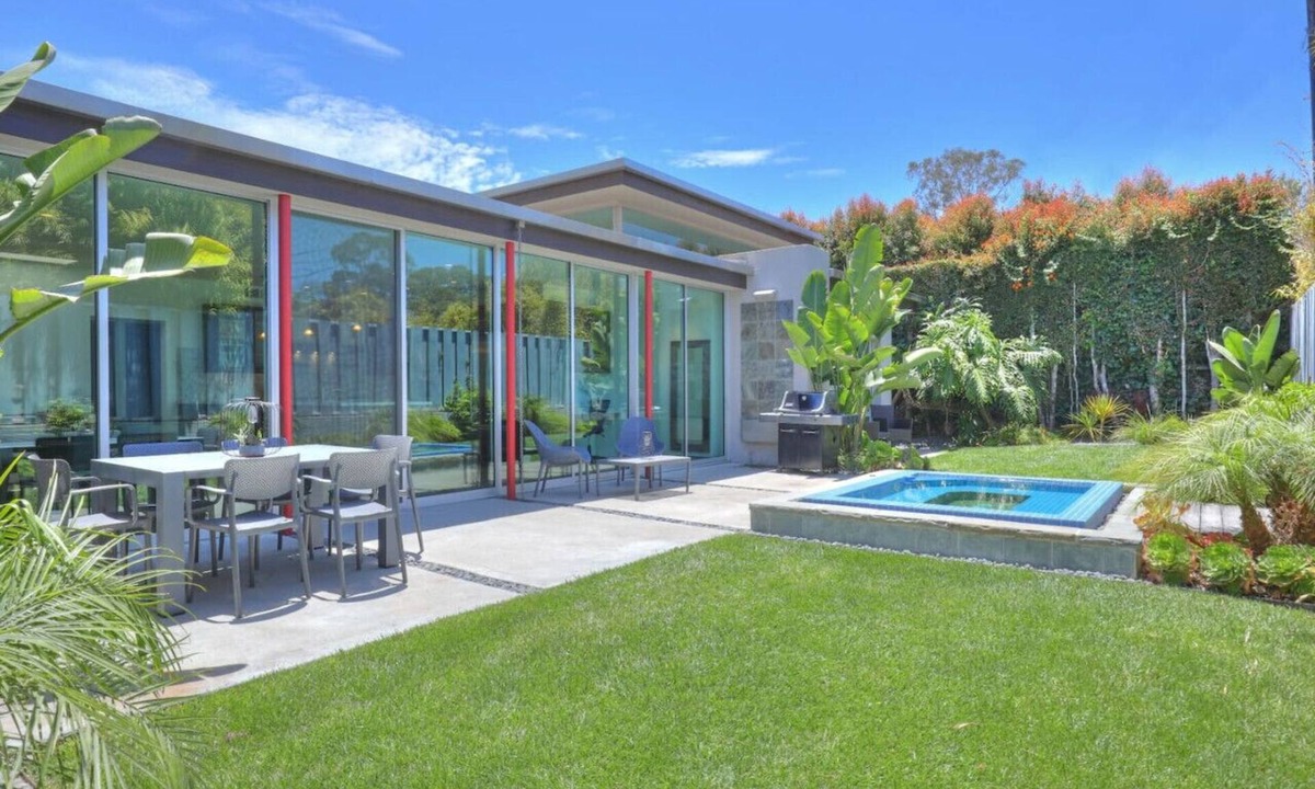 West Mesa House | Beautiful Modern Home Steps From Beach