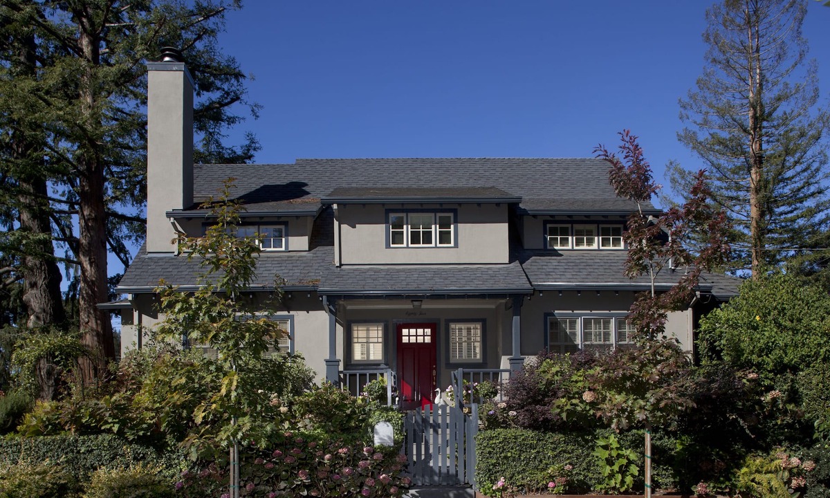 West Atherton House | Beautifully Appointed Atherton Home in quiet neighborhood close to Stanford