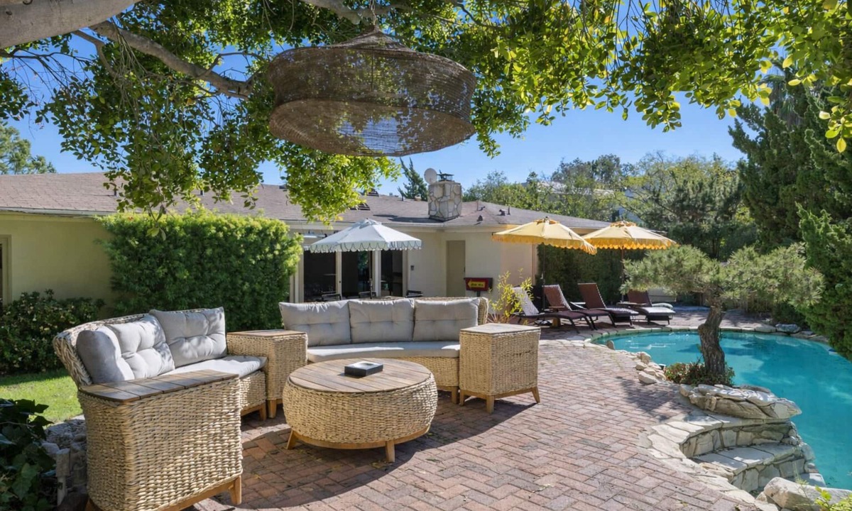 Bel Air House | Bel Air Mid-Mod Oasis w/Grotto Pool + Jacuzzi