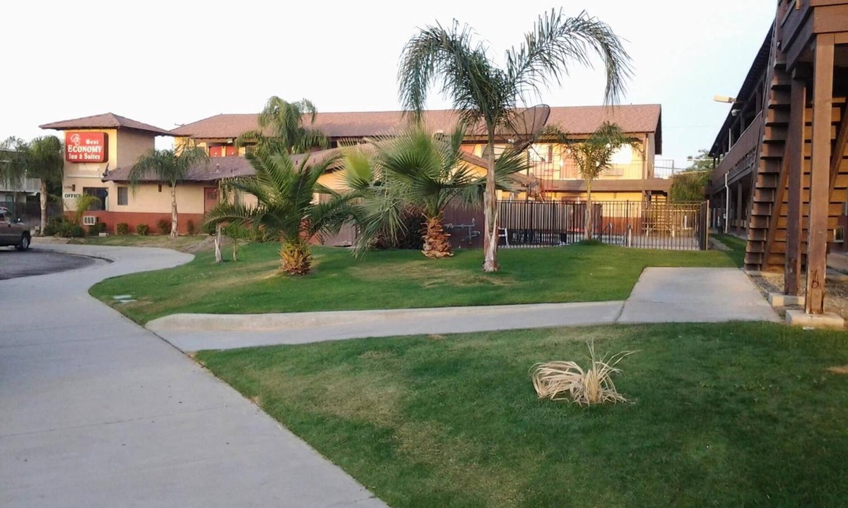 Oildale Hotel | Best Economy Inn n Suites
