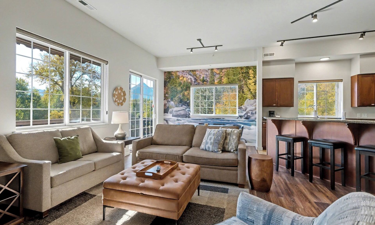 Downtown Leavenworth Condo | Best Views in Leavenworth from Downtown 2-bedroom Condo