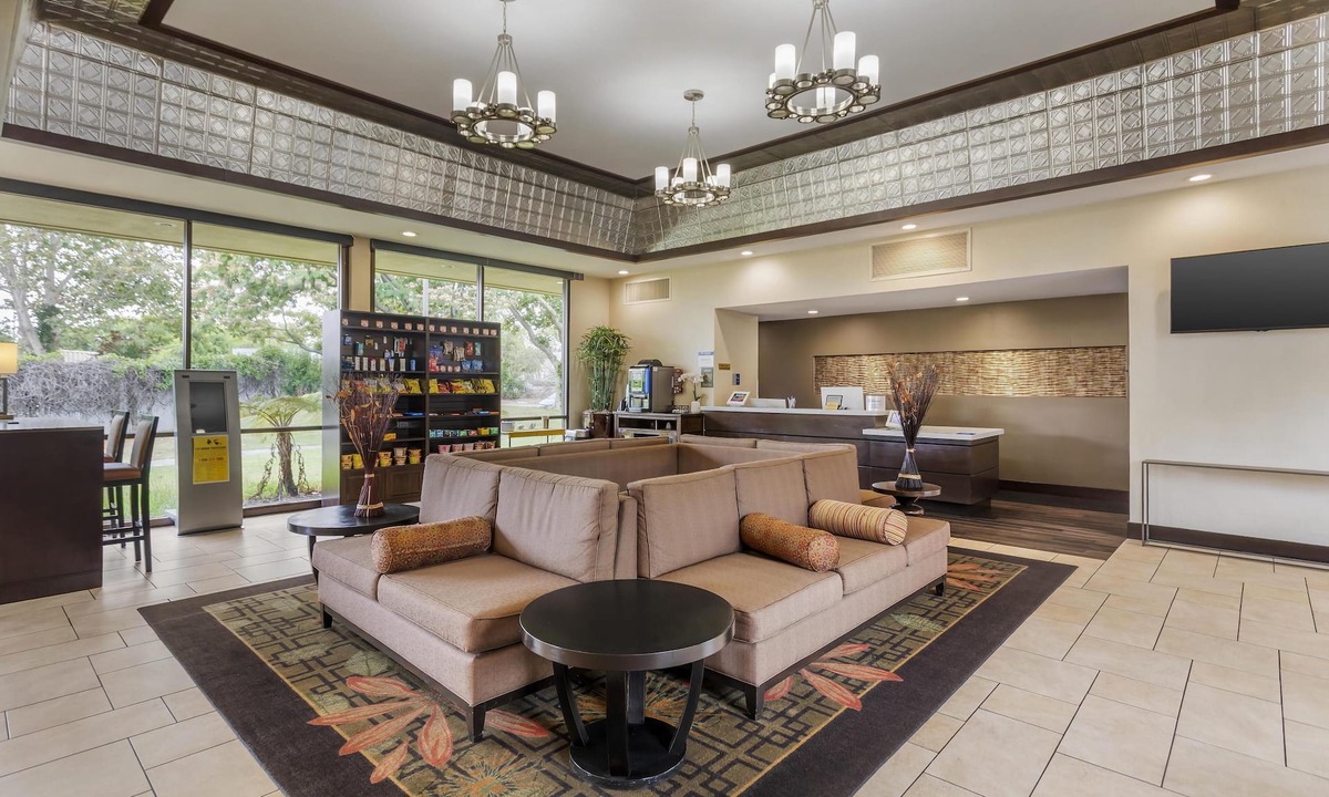 Fremont Hotel | Best Western Plus Garden Court Inn