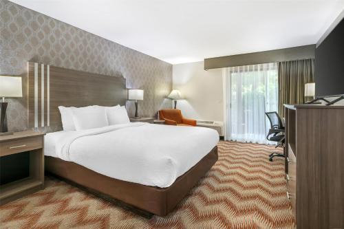 Sonora Hotel | Best Western Plus Sonora Oaks Hotel and Conference Center