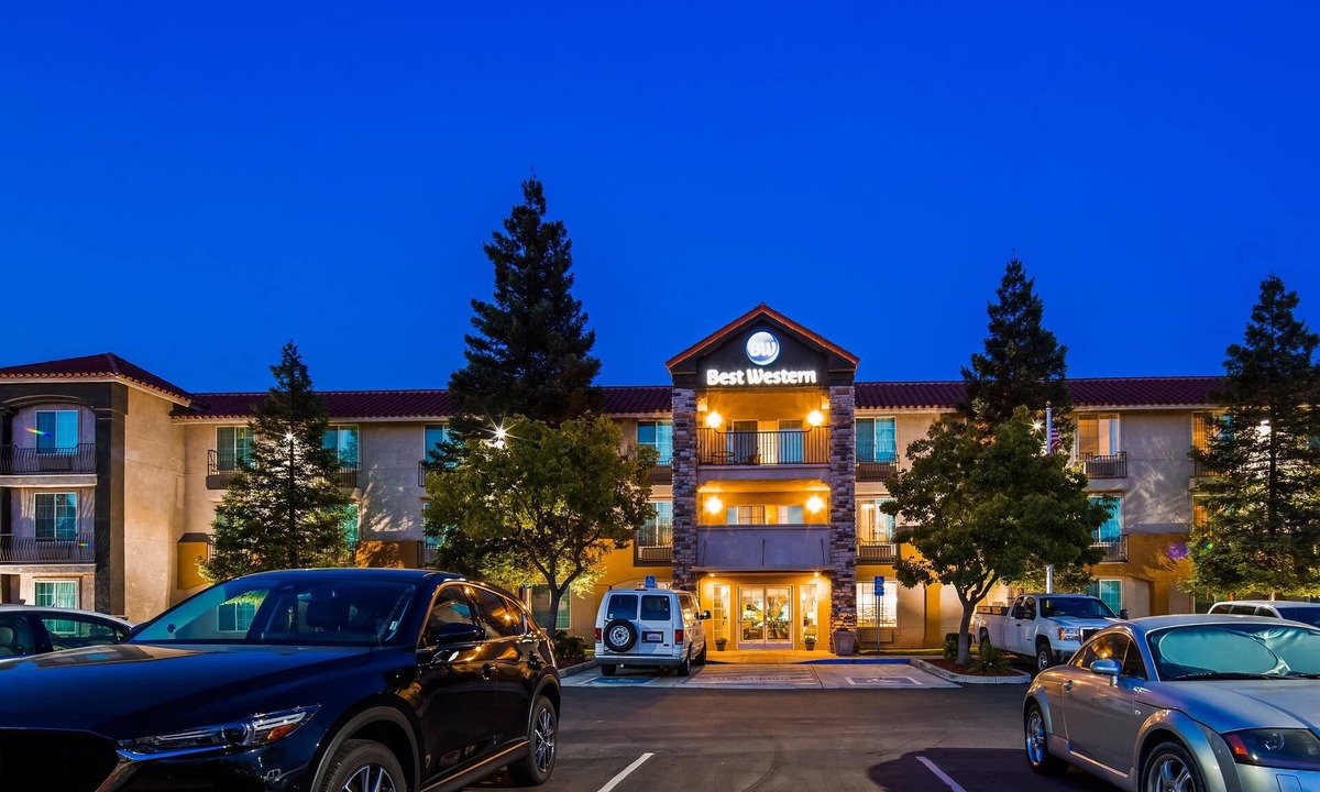 Visalia Hotel | Best Western Visalia Hotel