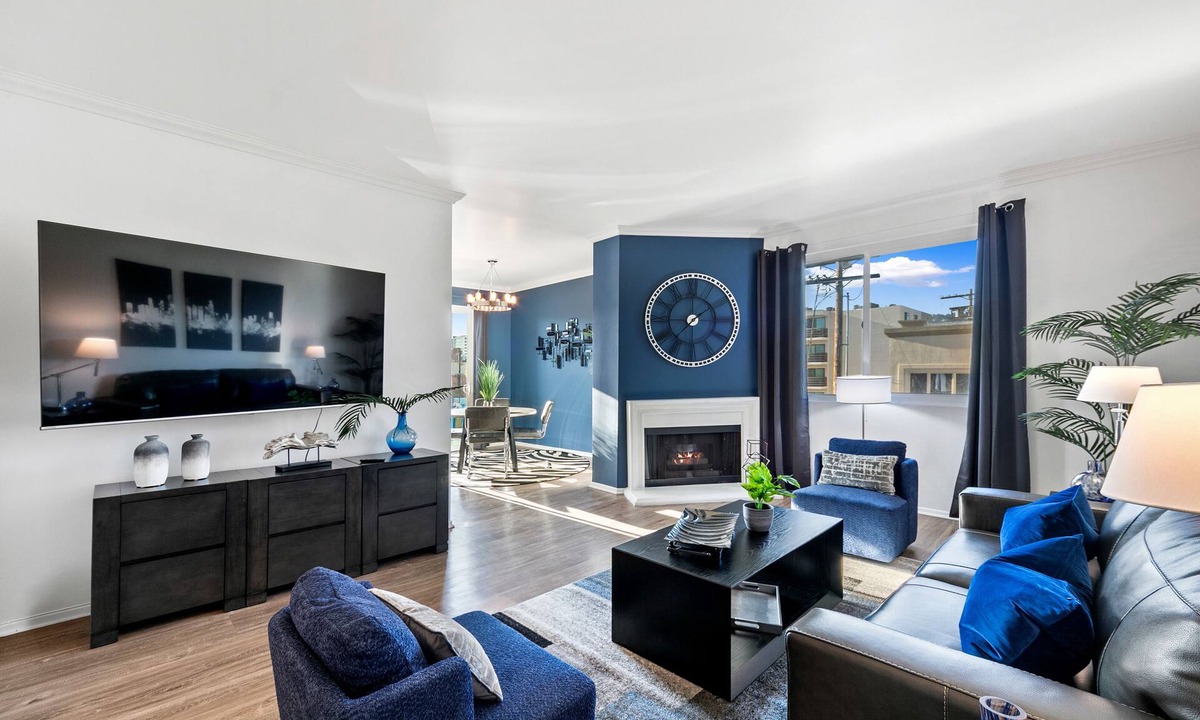Beverly Grove Hotel | Beverly Hills Oasis 2 BR w/Pool