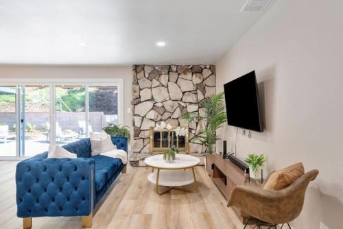 Montebello House | Blue Lagoon | Pool | Games | Close to DT