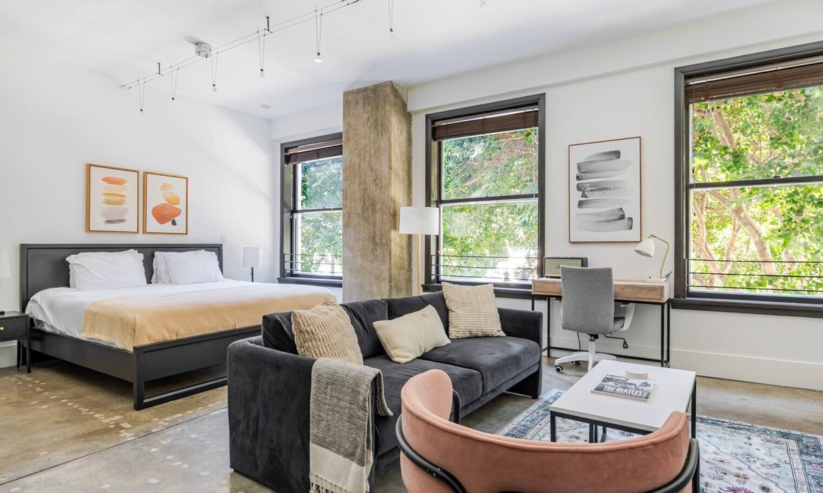 Historic Core Apartment | Blueground | Historic Core, view, nr Grand Park