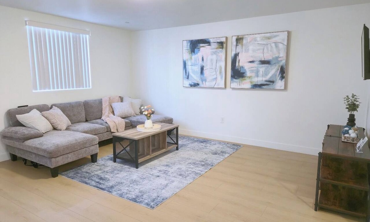 Downtown Los Angeles Apartment | Brand New 5BR Near USC & DTLA I Family-Friendly