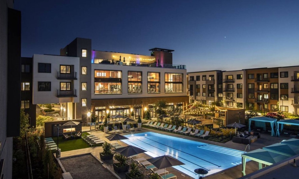 Menlo Park Apartment | Brand New Anton Menlo Luxury Studios with Great Onsite Amenities
