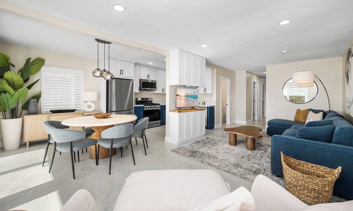 Old Towne Apartment | Brand new Beachfront Remodel-Steps to Ocean