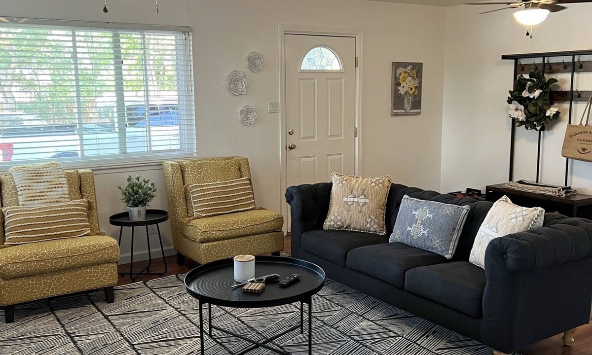 Folsom House | Bridge Street Bungalow