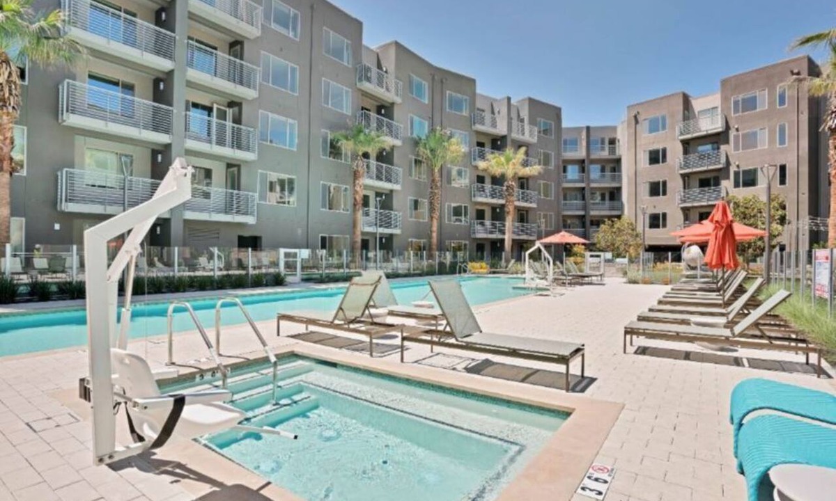 Fremont Condo | Bright and Airy 1BR Condo at Aya Apartments