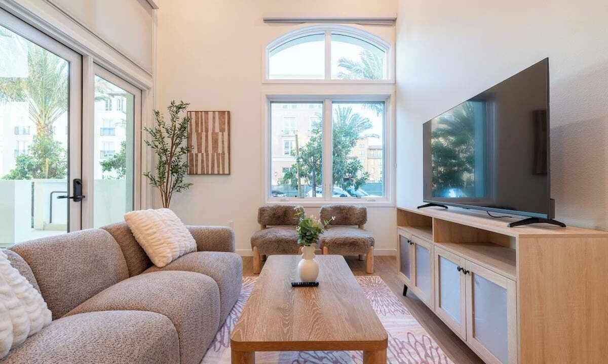 San Bernardino County Apartment | Bright & Stylish King 2B2B｜Resort Pool & Spa