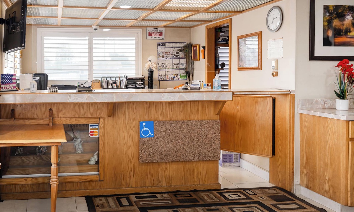 Corcoran Hotel | Budget Inn Corcoran Near Tulare CA 43