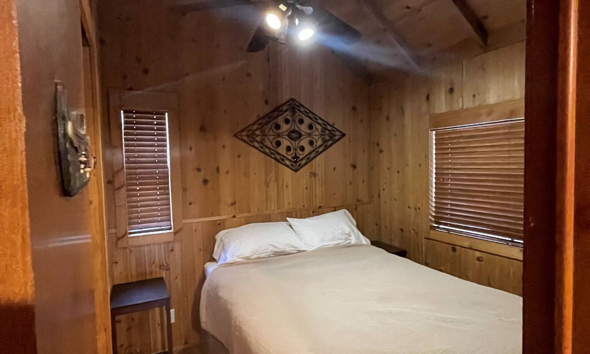 Tahoe Valley Hotel | Cabin Close to Fun Beaches, Trails, & Lake Adventures!