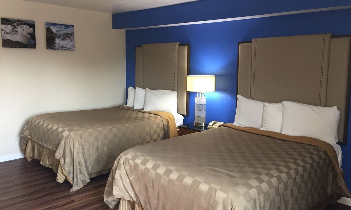 West Park Community Hotel | California Inn and Suites Bakersfield