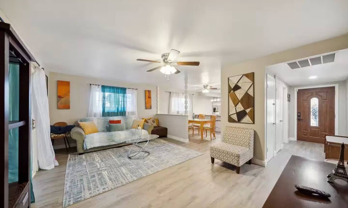 Canyon Country House | Canyon Country 3BR Retreat w/Patio & Mt. Views