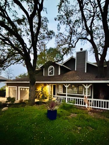 Pleasant Grove House | Canyon Ridge Retreat