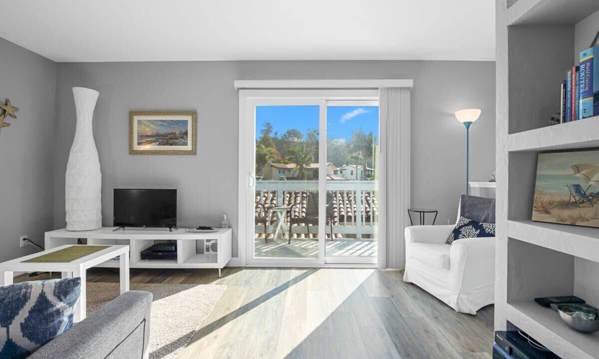 Rio del Mar House | Casa Azul Steps from Rio del Mar Beach
