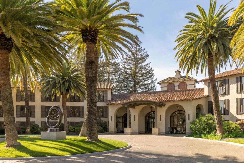 Napa Hotel | Casa Mani Resort Napa Valley, Curio Collection By Hilton