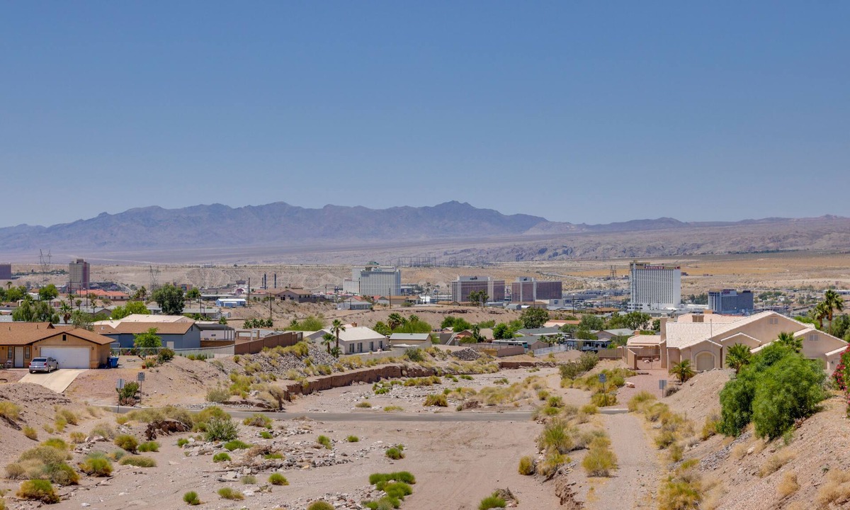 Sunridge Estates House | Casa Vista' Bullhead City Home w/Patio + View!