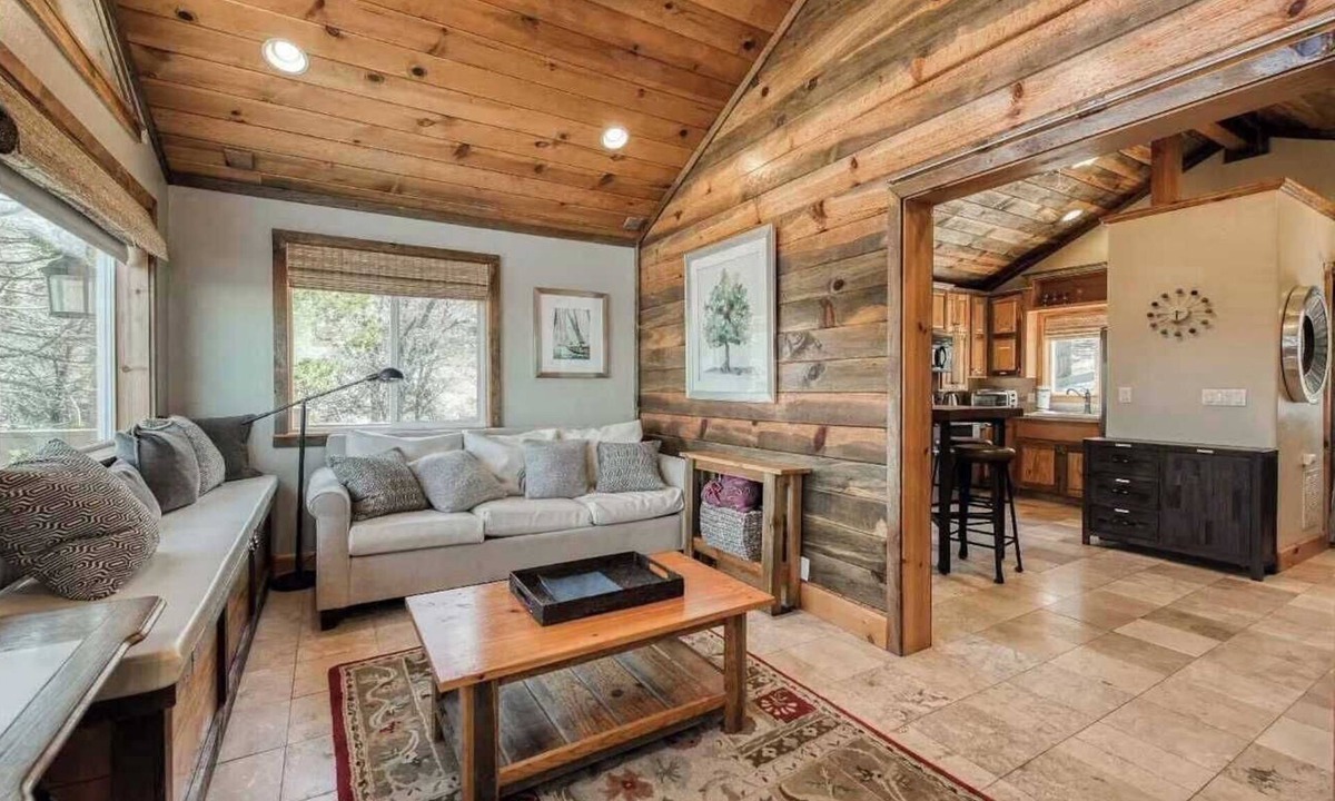 Shaver Lake Cabin | Casita Getaway Family 1BR 1BA AC Stunning Views