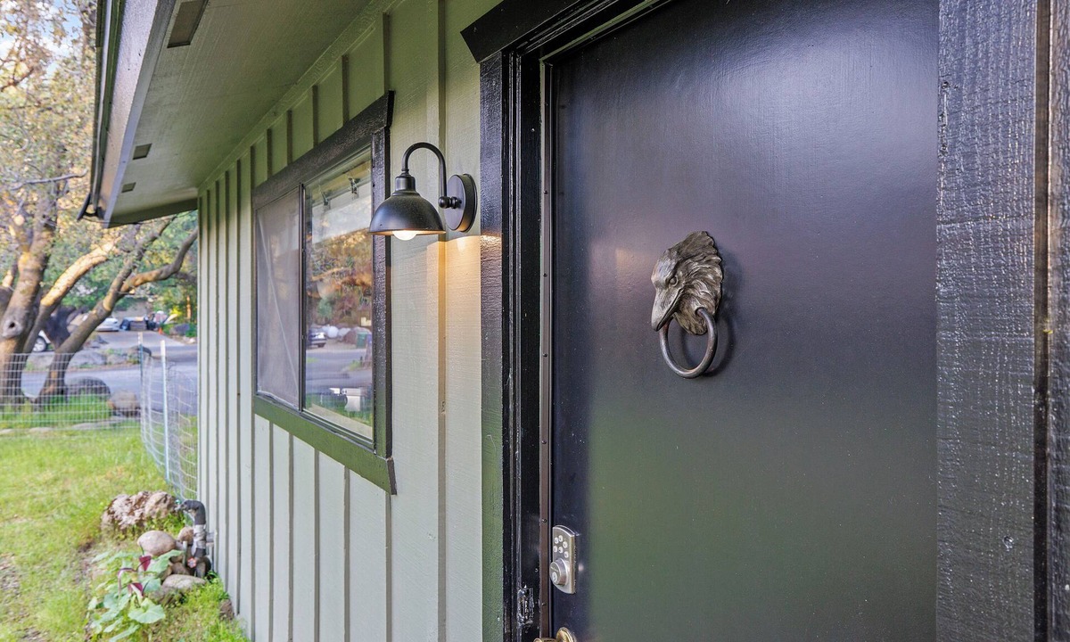 Three Rivers Apartment | Casita Kaweah - The perfect space for two!