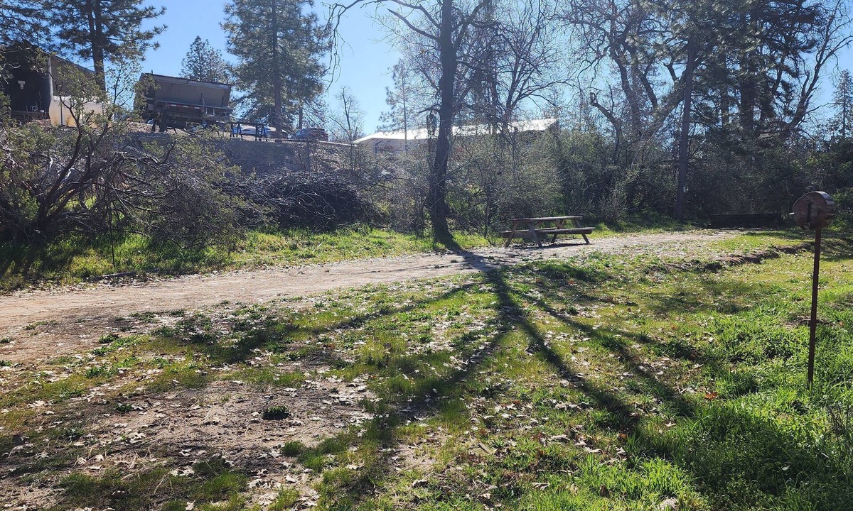 Pinehurst RV Rental | CG01 Lrg Campsite/Shower Kings Canyon/Sequoia NP