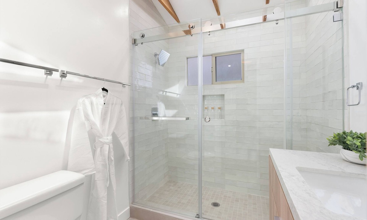 Del Rey House | Charming 2-bedroom house with WiFi, AC in enjoyable Culver City