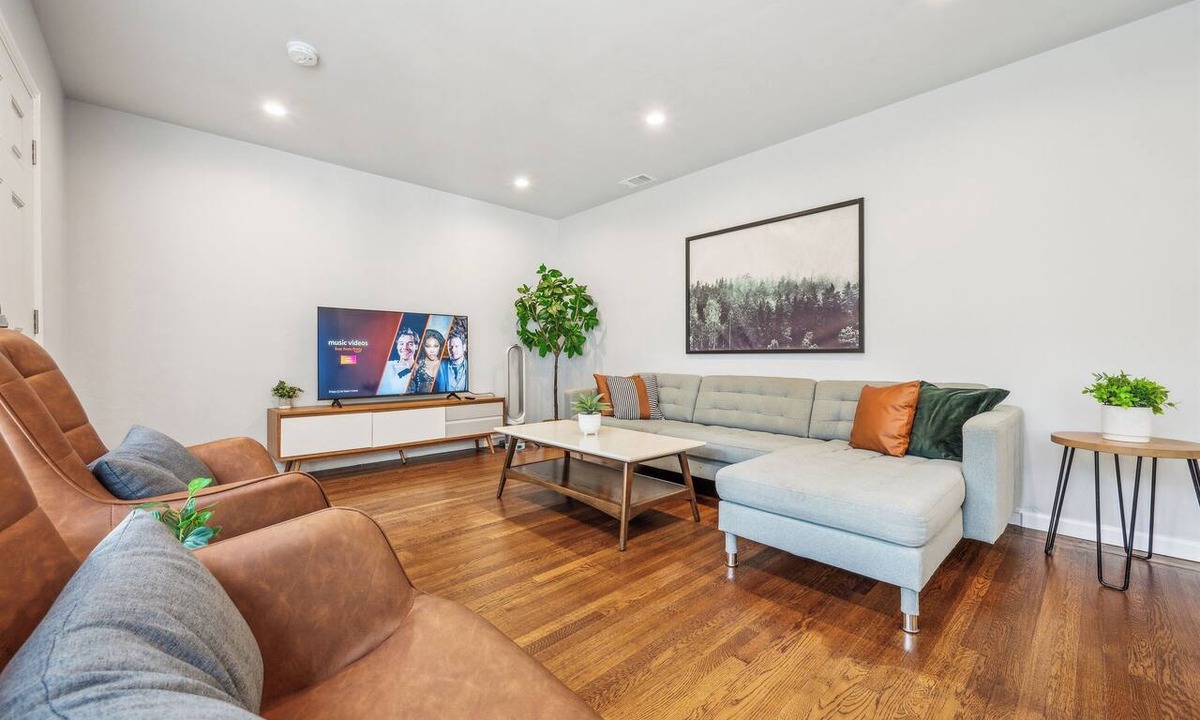 Burlingame Terrace Apartment | Charming 2BR/1BA Apt in Burlingame, Close to SFO