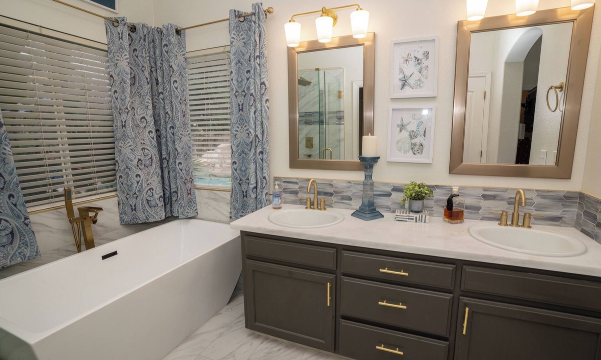 Clovis House | Charming 3-bedroom house with WiFi, AC in peaceful Clovis