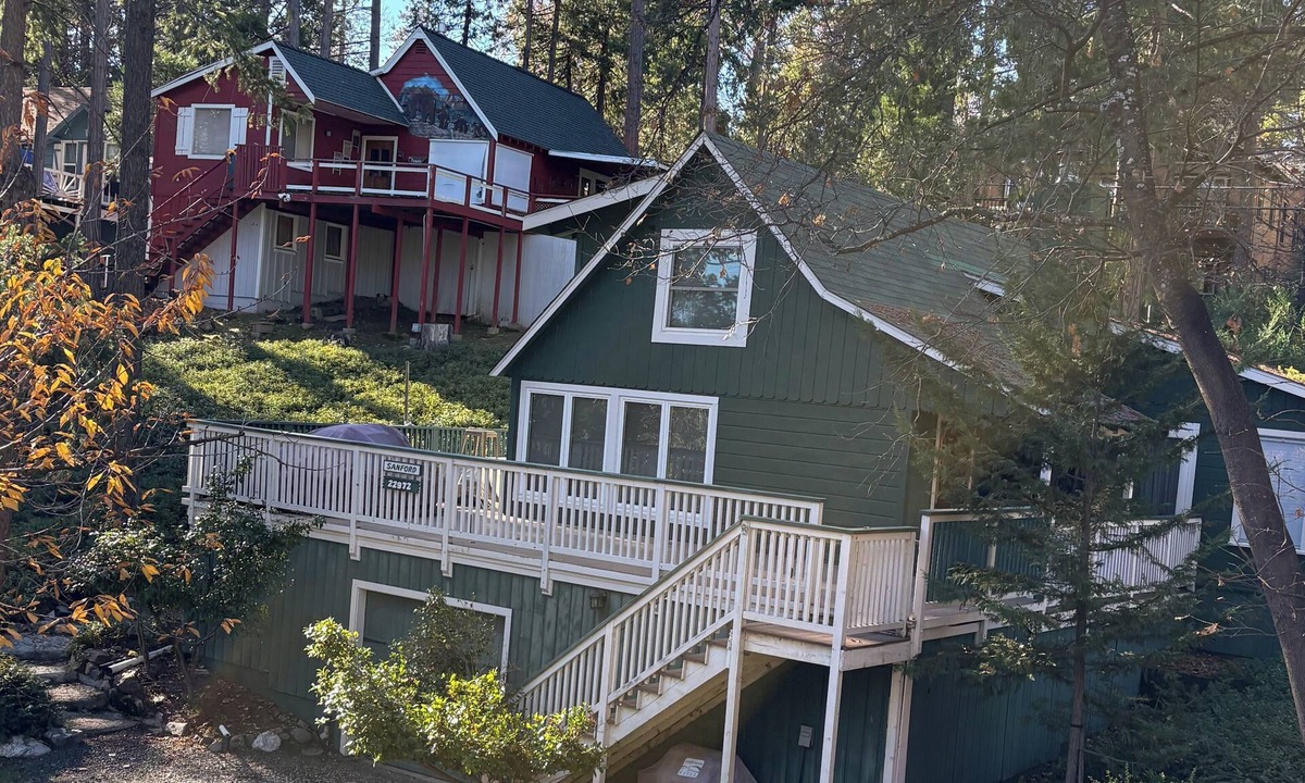 Twain Harte Cabin | Charming Cabin with Lake Membership Walkable to Town