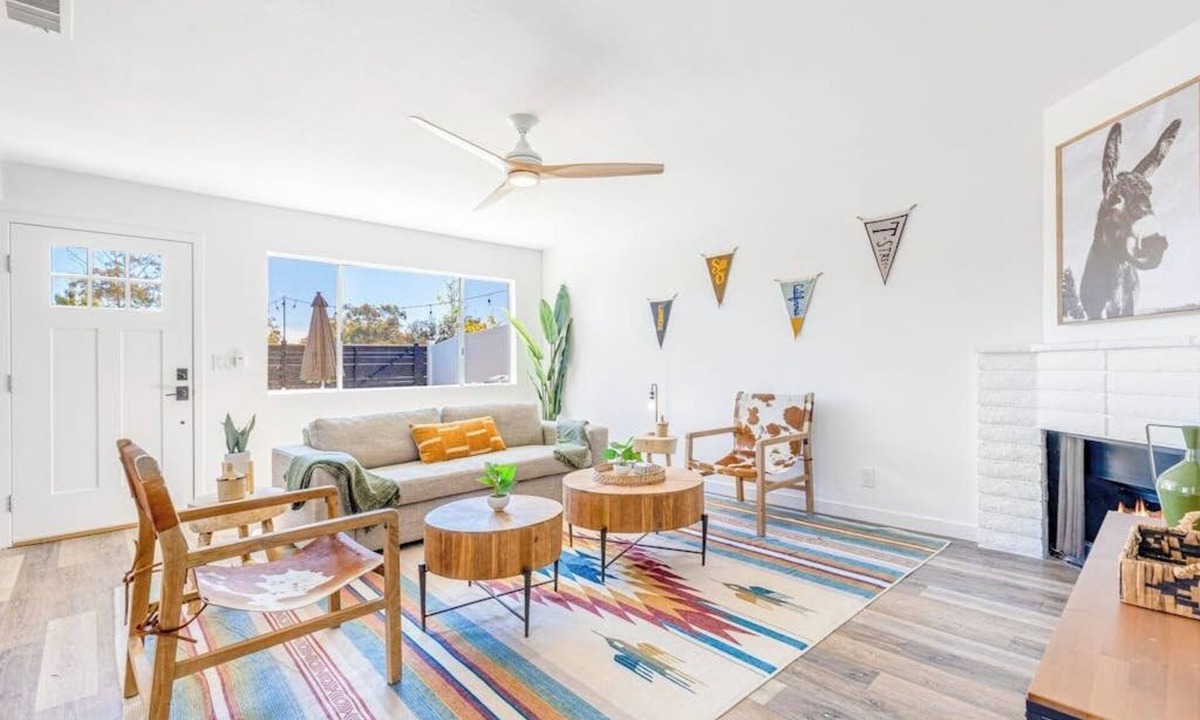 San Clemente Condo | Charming gem near the beach with large backyard, cornhole, fast WiFi & grill