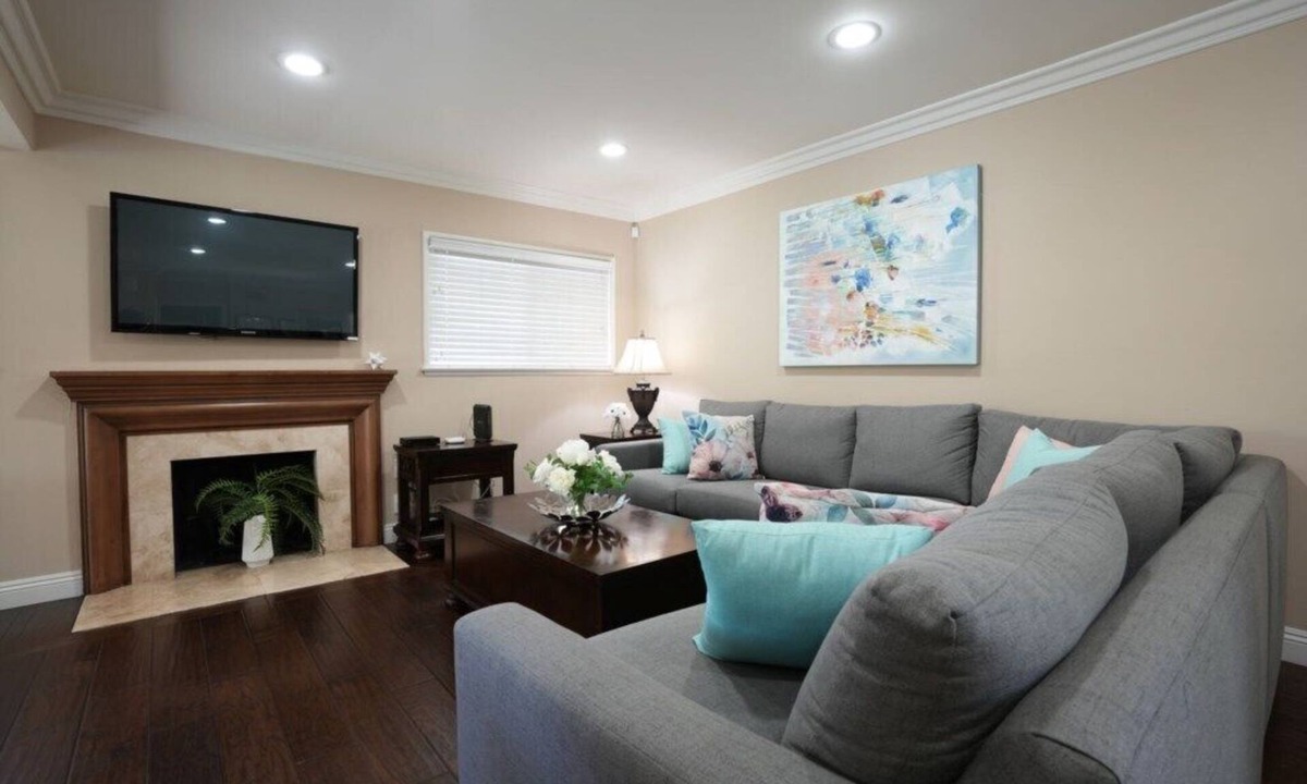 Hermosa Village House | Charming Home: 1/2 Mile Walk2Disney, Kids Playset