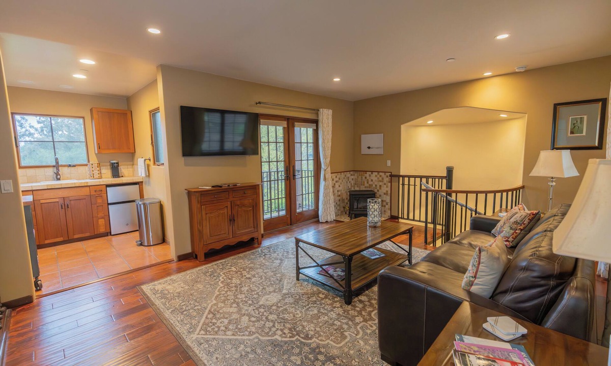 San Luis Obispo Cottage | Charming Spanish Style Casita 2 minutes from Cal Poly