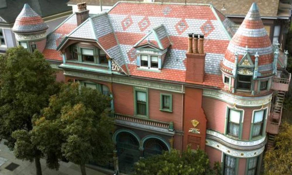 Western Addition Bed & Breakfast | Chateau Tivoli B&B