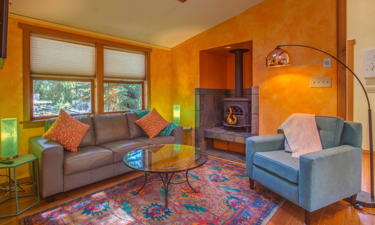 Redwood Estates House | Cheerful Home- Best of Both Worlds!- Santa Cruz and San Jose