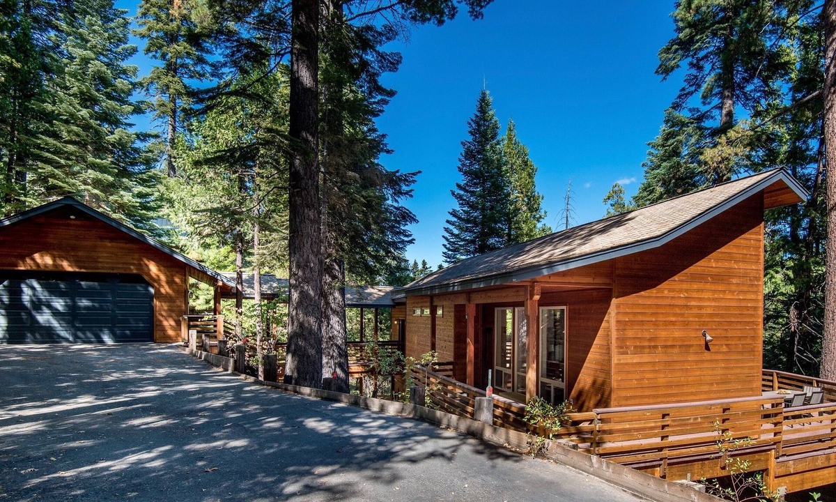 Arnold House | CHESA MADRISA - Vacation Elevated - Open Floor Plan Chalet + Wall of Windows