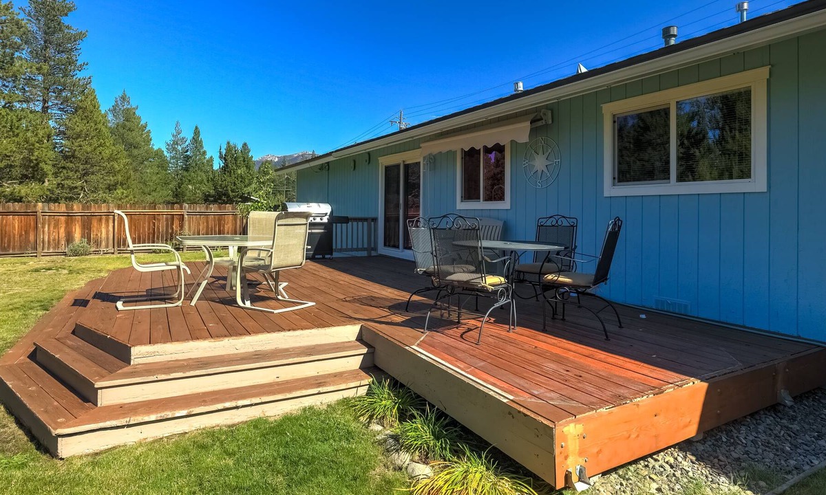 Tahoe Paradise House | Cheyenne Chalet - Comfort | Style | Close to Skiing