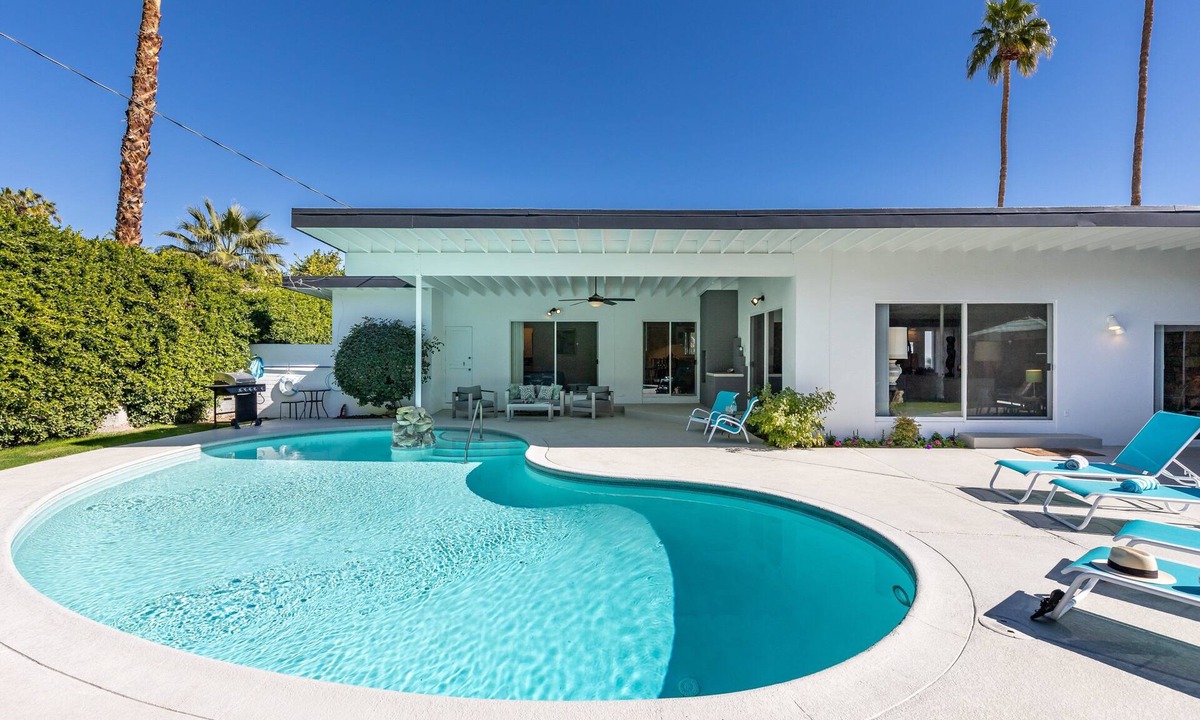 Deepwell Estates House | Chi Chi House – Mid-Mod Hollywood Retreat
