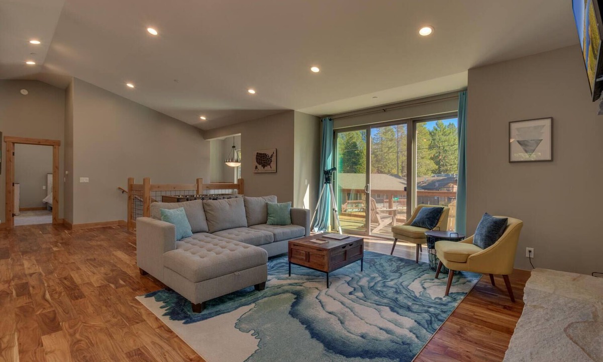 Tahoe Paradise House | Classic Arcade, Foosball, Telescope, Built in 2020, Spa + 10mins to Lake – Paradise Point