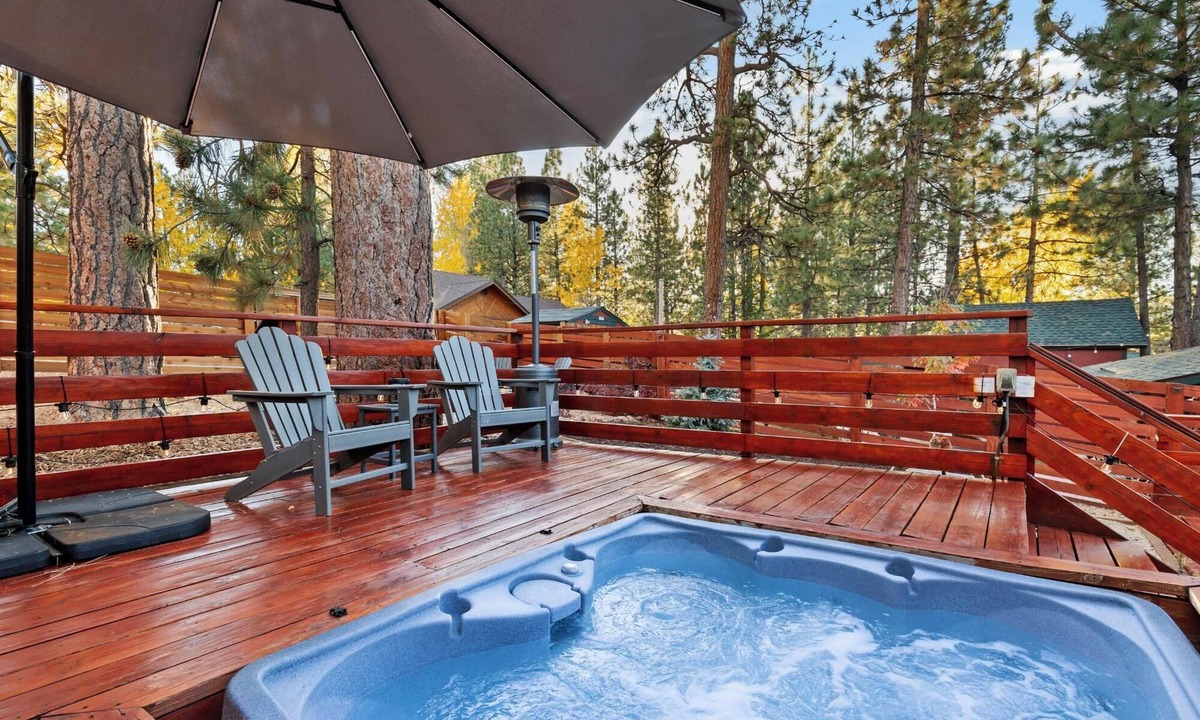 Big Bear Lake Cabin | Close to the Lake! Minutes to the Village! Hot Tub! BBQ! Tesla/EV Charger!