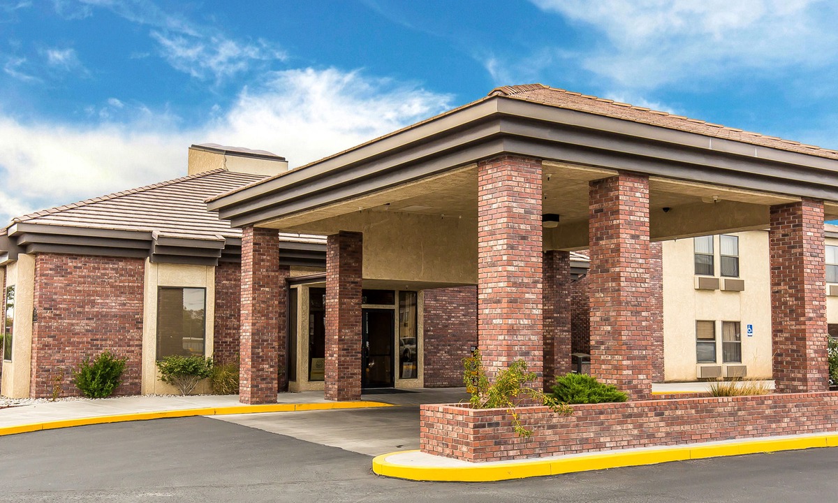 Fallon Hotel | Comfort Inn & Suites Near Fallon Naval Air Station
