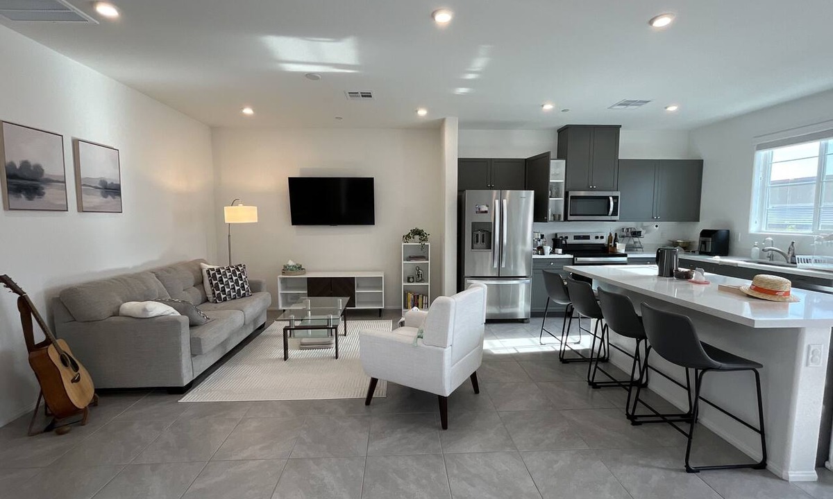 Rhodes Ranch House | Comfortable 3B2B New Townhome in Prime SW Las Vegas
