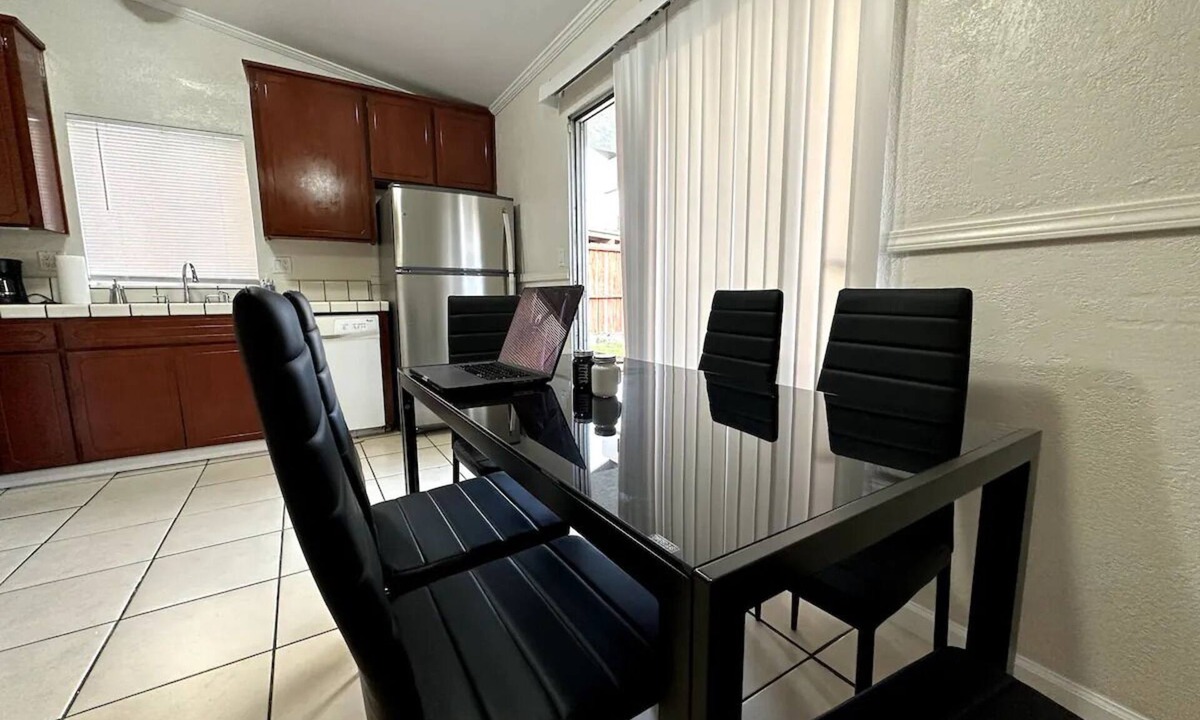 Turlock House | Comfortable House w/Wi-Fi/TV